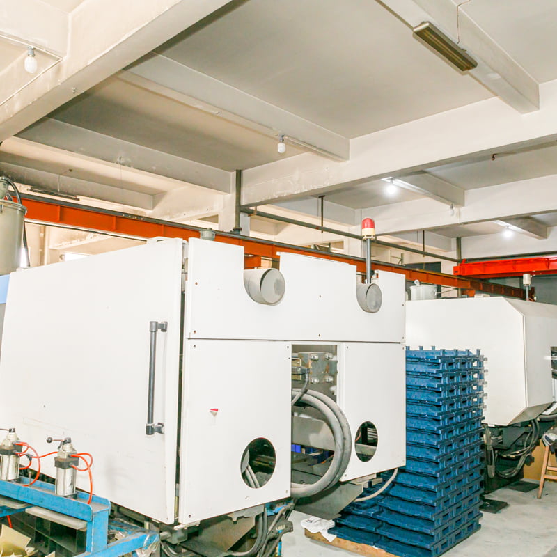 Officina per presse ad iniezione